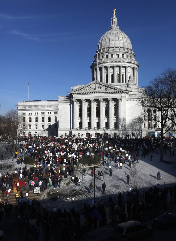 Capitol Demonstrations 3-1 09-03012011175015.jpg